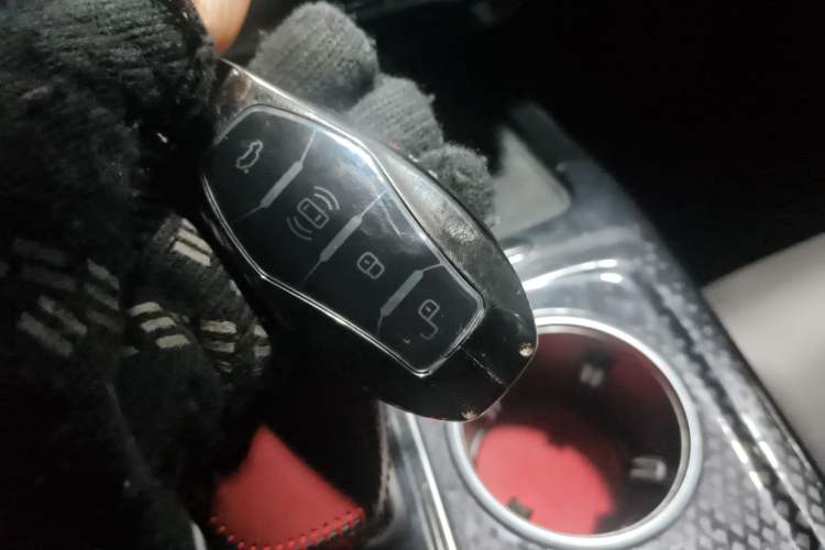 Used Hongqi HS3 PHEV 2025 Model PHEV 117km Jingwei PLUS Edition