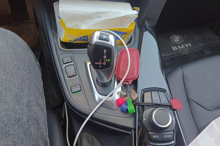 Used BMW 3 Series 2016 320Li Ambition Model
