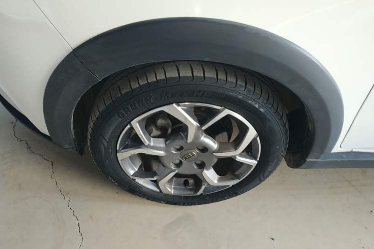 Used Geely Auto Vision X1 2017 1.3L Automatic Fun Edition