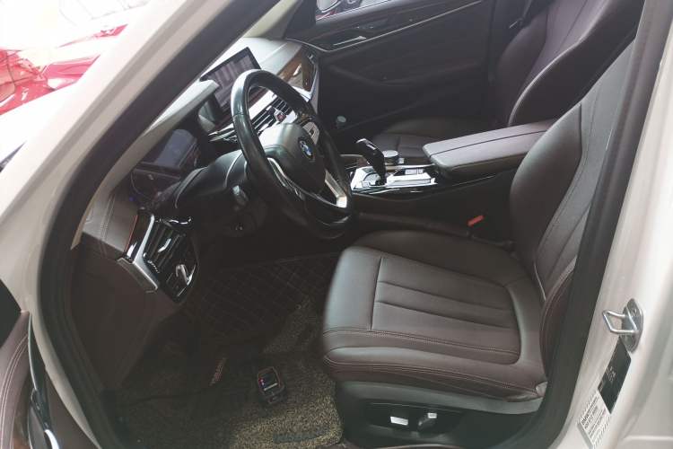 Used BMW 5 Series 2020 525Li Luxury Package Left Front Seat