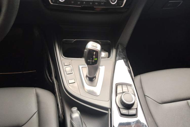 Used BMW 3 Series 2017 320Li Fashion Model
