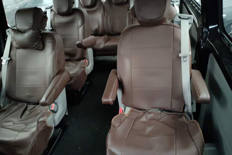 Used Ford Transit 2023 2.0T Gasoline Automatic Business & Travel Model Mid-axle Medium Roof 7/8/9-Seater