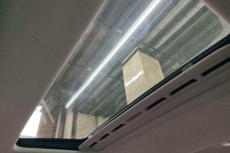 Used Roewe 350 2015 1.5L Manual Luxury Sunroof Edition