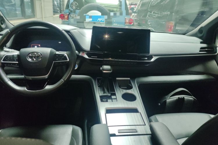 Used Toyota Sienna 2021 2.5L Hybrid Platinum Edition