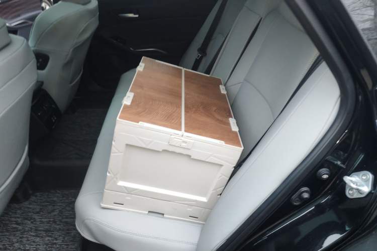 Used Toyota Avalon 2024 Dual-Motor 2.0L Luxury Edition
