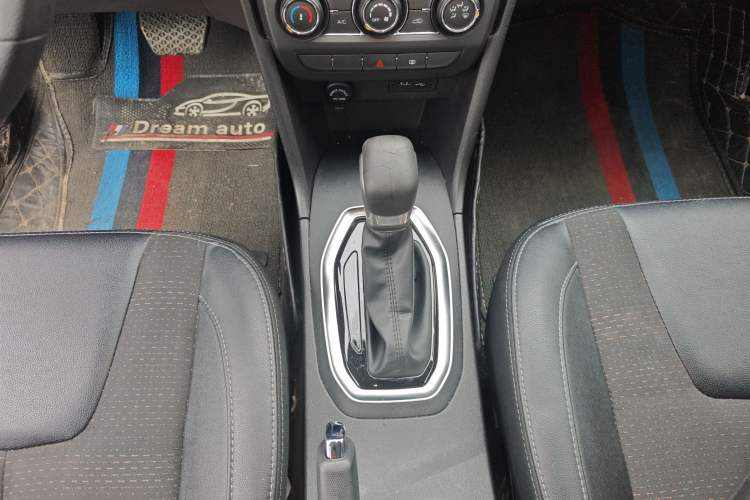 Used Chery Tiggo 3X 2020 Quality Edition 1.5L CVT Luxury Version Gear Lever