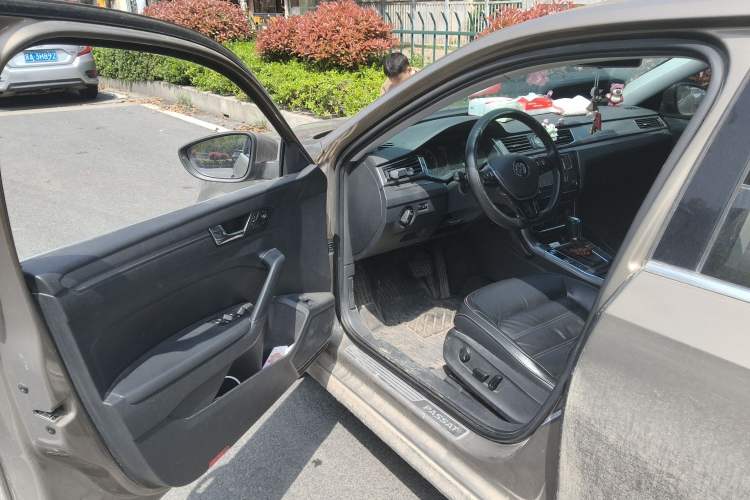 Used Volkswagen Passat 2017 280TSI DSG Luxury Edition
