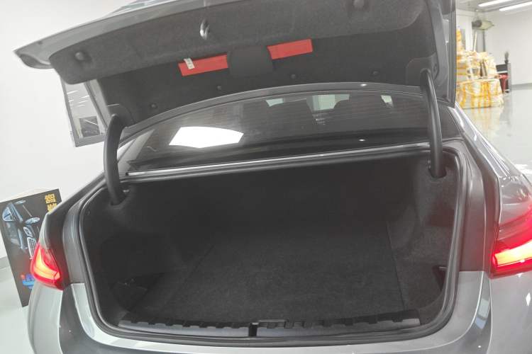 Used BMW i3 2022 eDrive 35 L
