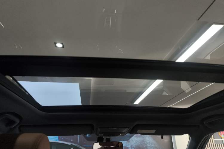 Used Honda UR-V 2020 370TURBO Two-Wheel Drive Luxury Edition
