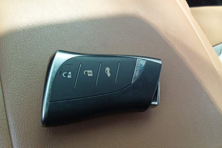 Used Lexus LS 2020 500h Excellence Edition China VI standard