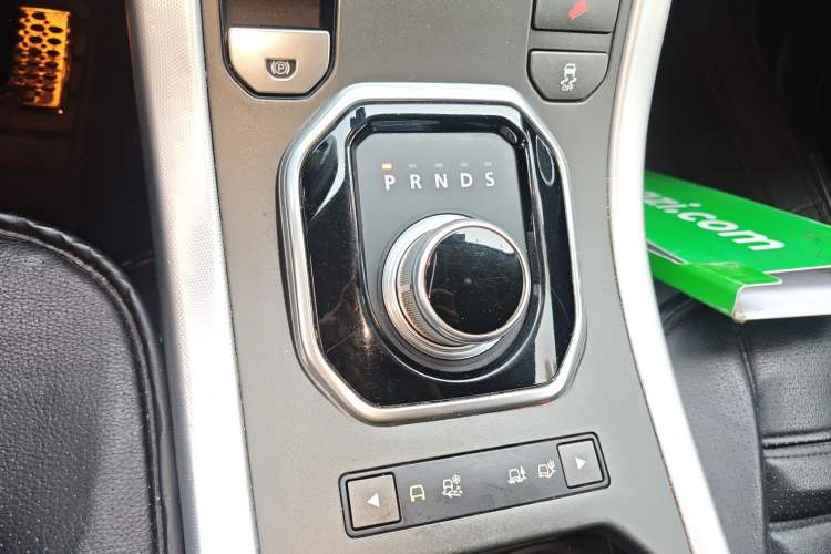 Used Land Rover Range Evoque 2013 2.0T 5-Door Ignite Edition Gear Lever