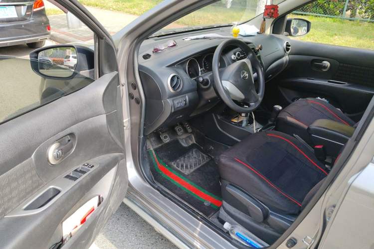 Used Nissan Livina 2013 Jingrui 1.6XL Manual Comfort Edition