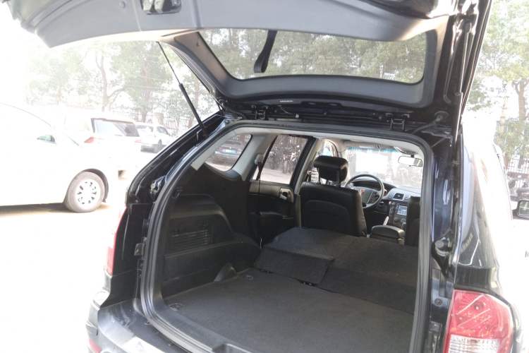 Used Roewe W5 2014 1.8T 2WD Automatic Tharu Special Edition
