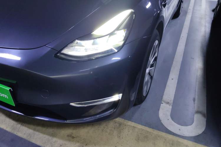 Used Tesla Model Y 2021 Long-Range All-Wheel-Drive Version Left Front Headlight