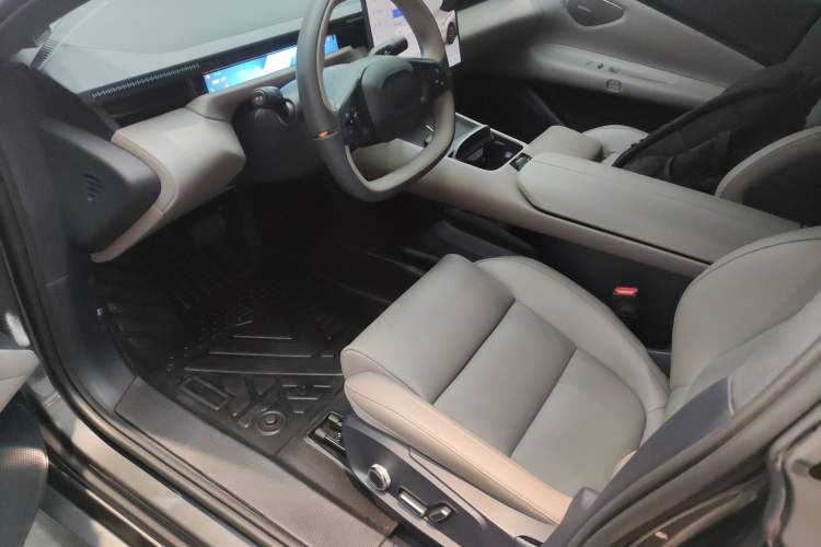 Used Lynk & Co Z10 2025 95 kWh 702 km All-Wheel Drive Intelligent Driving Ultra