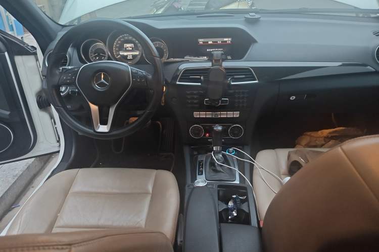 Used Mercedes-Benz C-Class 2013 C 260 CGI Fashion Model
