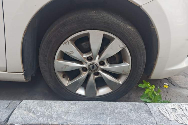 Used Dongfeng Aeolus L60 2015 1.8L Automatic New Enjoyment Model
