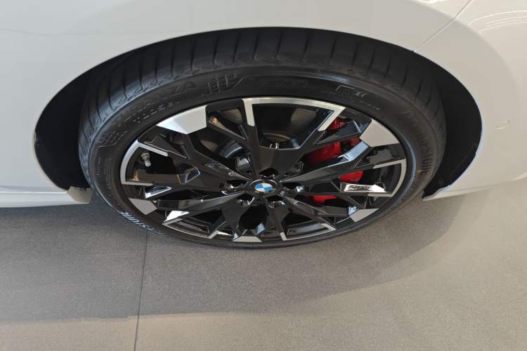 Used BMW M235L 2025 M235L Right Front Wheel Hub