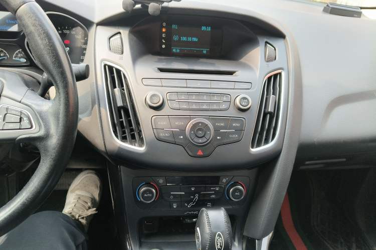 Used Ford Focus 2015 Sedan 1.6L Automatic Trend Model
