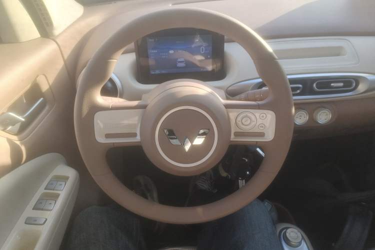 Used Wuling Hongguang MINIEV 2025 Four-Door Version Advanced Edition
