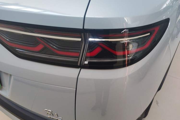 Used BYD Song L DM-i 2025 Intelligent Driving Version 112 km Beyond-Range Type
