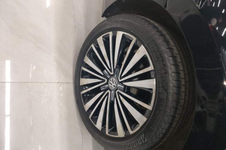 Used Volkswagen Passat 2019 330TSI Luxury Edition China VI Standard