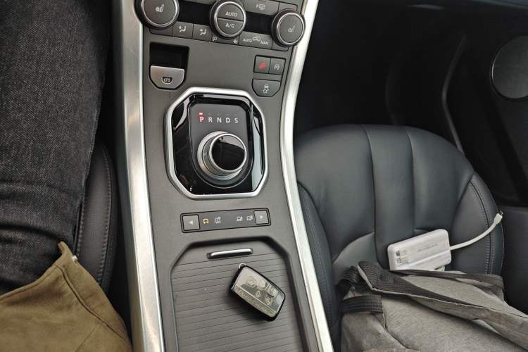 Used Land Rover Range Rover Evoque 2015 2.0T Five-Door Zhiyao Edition
