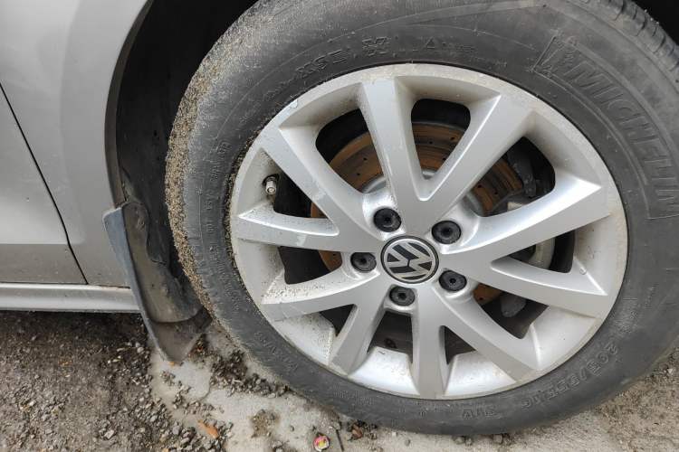 Used Volkswagen Sagitar 2012 1.6L Manual Comfort Model
