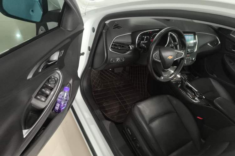 Used Chevrolet Malibu XL 2021 535T Automatic Sport Edition Driver Seat