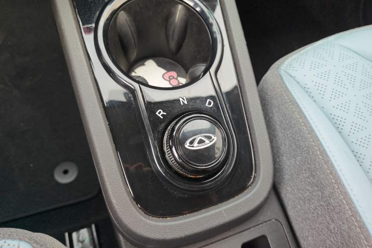 Used Chery QQ Little Ant 2024 Revised Version Youth Edition 251 km True Love Edition 25.05 kWh Gear Lever