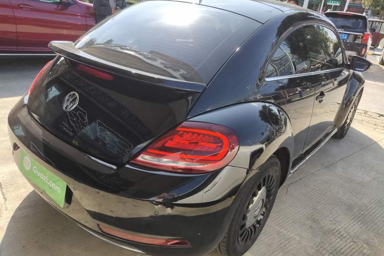 Used Volkswagen Beetle 2018 180TSI Joyful Orange Edition