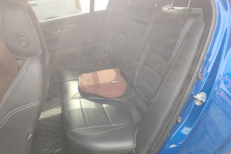 Used Jaguar XEL 2020 2.0T 200 PS R-DYNAMIC S Advanced Sport Edition Left Rear Seat