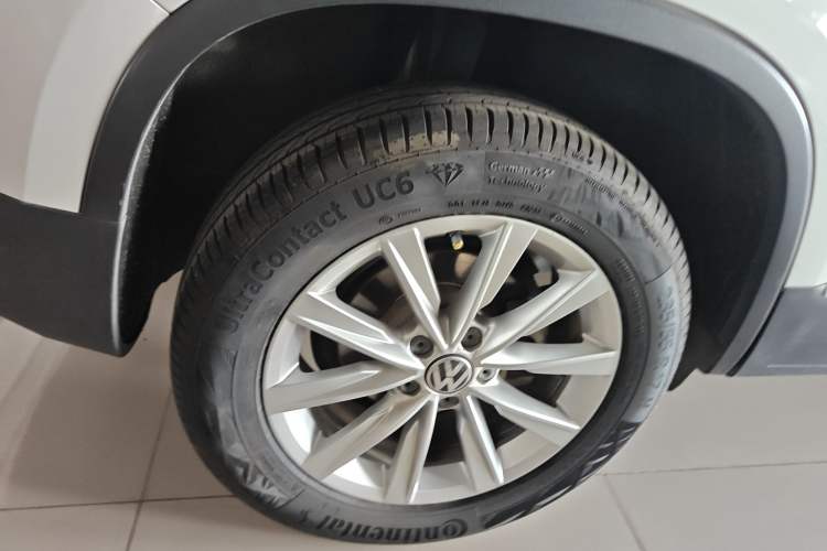 Used Volkswagen Tiguan L 2017 300TSI Automatic Two-Wheel Drive Silk Road Comfort Edition