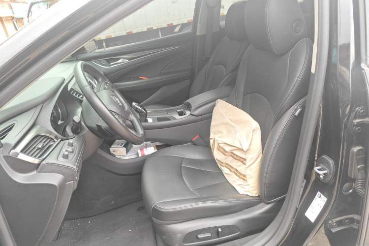 Used Buick LaCrosse 2022 652T Luxury Version Left Front Seat