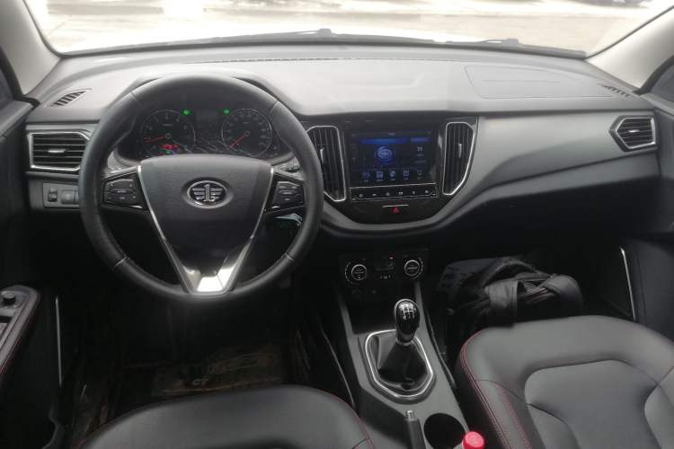 Used FAW Senya R7 2017 1.6L Manual Luxury Model