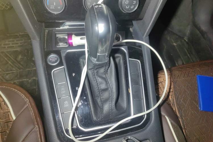 Used Volkswagen Magotan 2017 330TSI DSG Leading Model Gear Lever