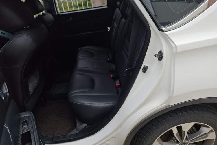 Used Luxgen U6 SUV 2016 1.8T Style Value Model Left Rear Seat