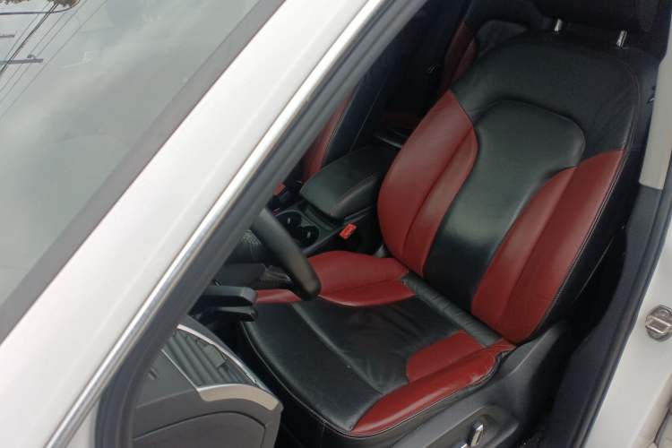 Used Audi Q5 2017 Plus 40 TFSI Technology Model