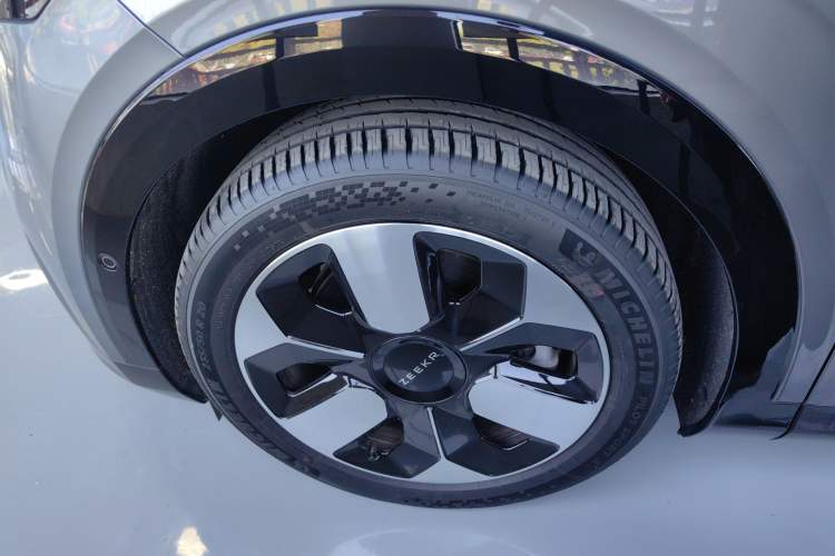 Used Zeekr MIX 2025 Intelligent Driving Version
