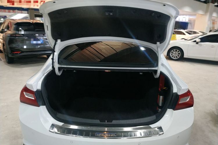 Used Chevrolet Malibu XL 2017 1.5T Automatic Ruichi Edition Trunk