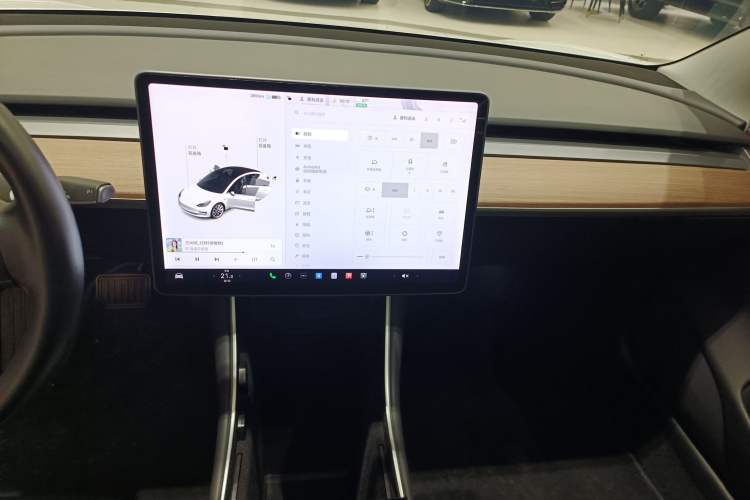Used Tesla Model 3 2019 Long-Range Rear-Wheel-Drive Version
