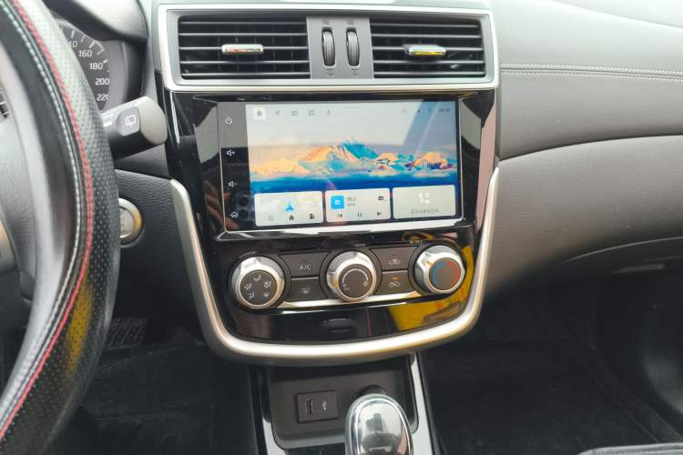 Used Nissan Tiida 2021 1.6L CVT Smart Drive Edition Audio And AC Panel