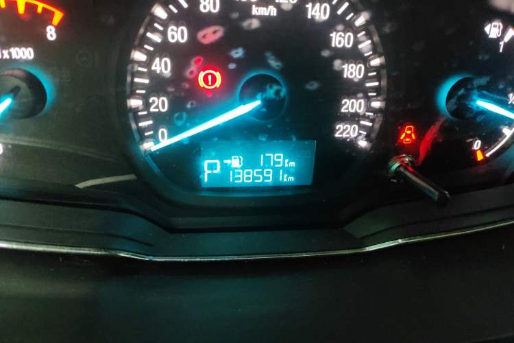 Used Ford Escort 2015 1.5L Automatic Fashion Model
