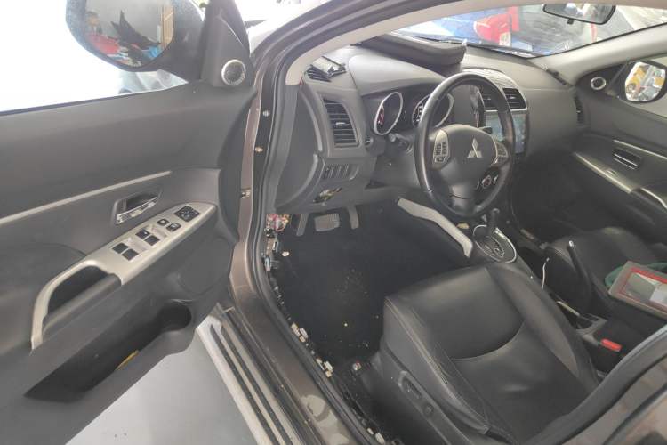 Used Mitsubishi ASX 2016 2.0L CVT Two-Wheel Drive Navigation Edition