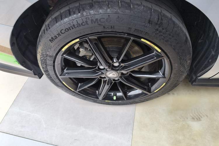 Used CHANGAN UNI-V iDD 2023 ZhiDian iDD 1.5T 113km Smart & Fun Version
