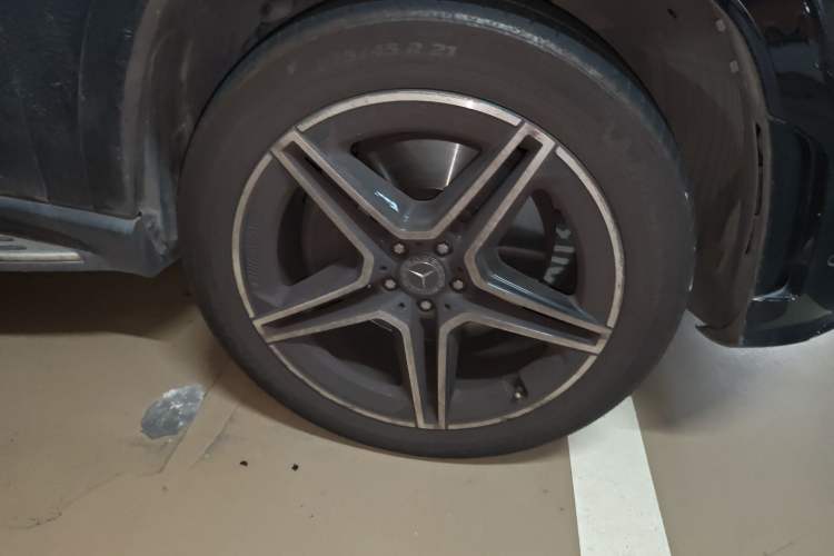 Used Mercedes-Benz GLS-Class  Right Front Wheel Hub