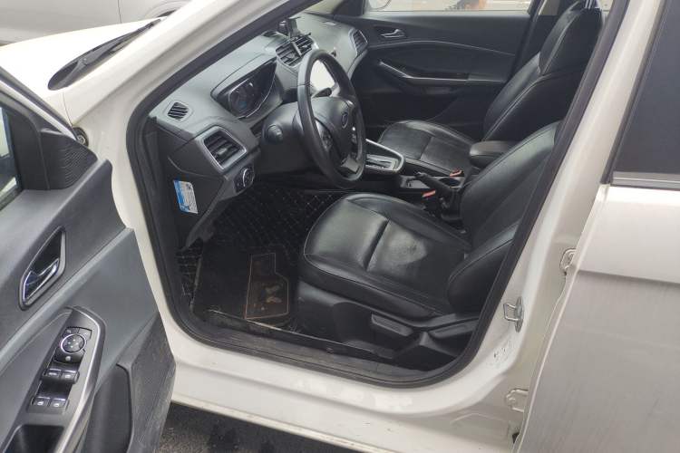 Used Ford Escort 2015 1.5L Automatic Fashion Model
