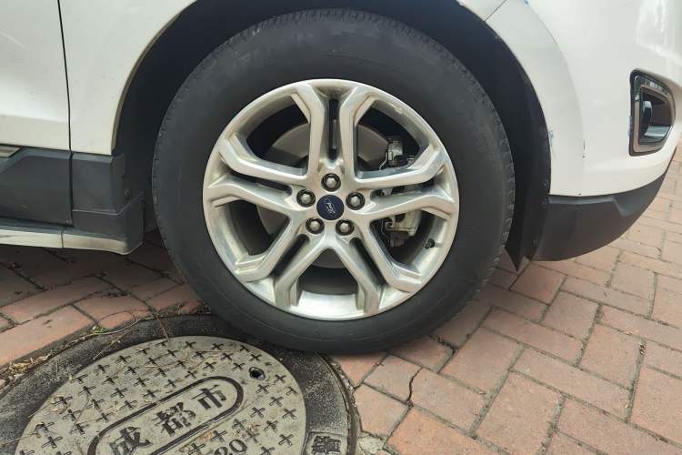 Used Ford Edge 2016 EcoBoost 245 Two-Wheel-Drive Titanium 7-Seater
