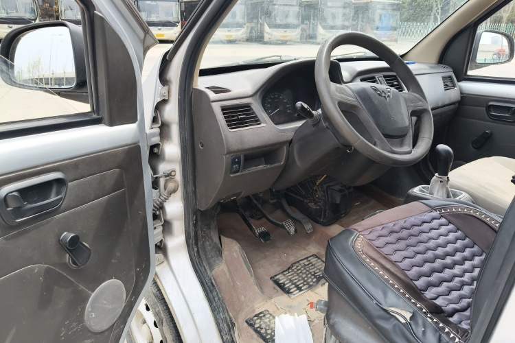 Used Wuling Rongguang 2014 1.2L S Base Model