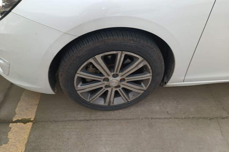 Used Peugeot 408 2018 350THP Automatic Luxury Edition Left Front Wheel Hub